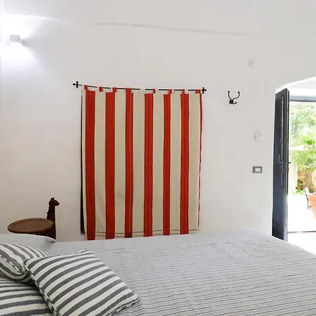 Pensión Masseria Delle Pecore 4*